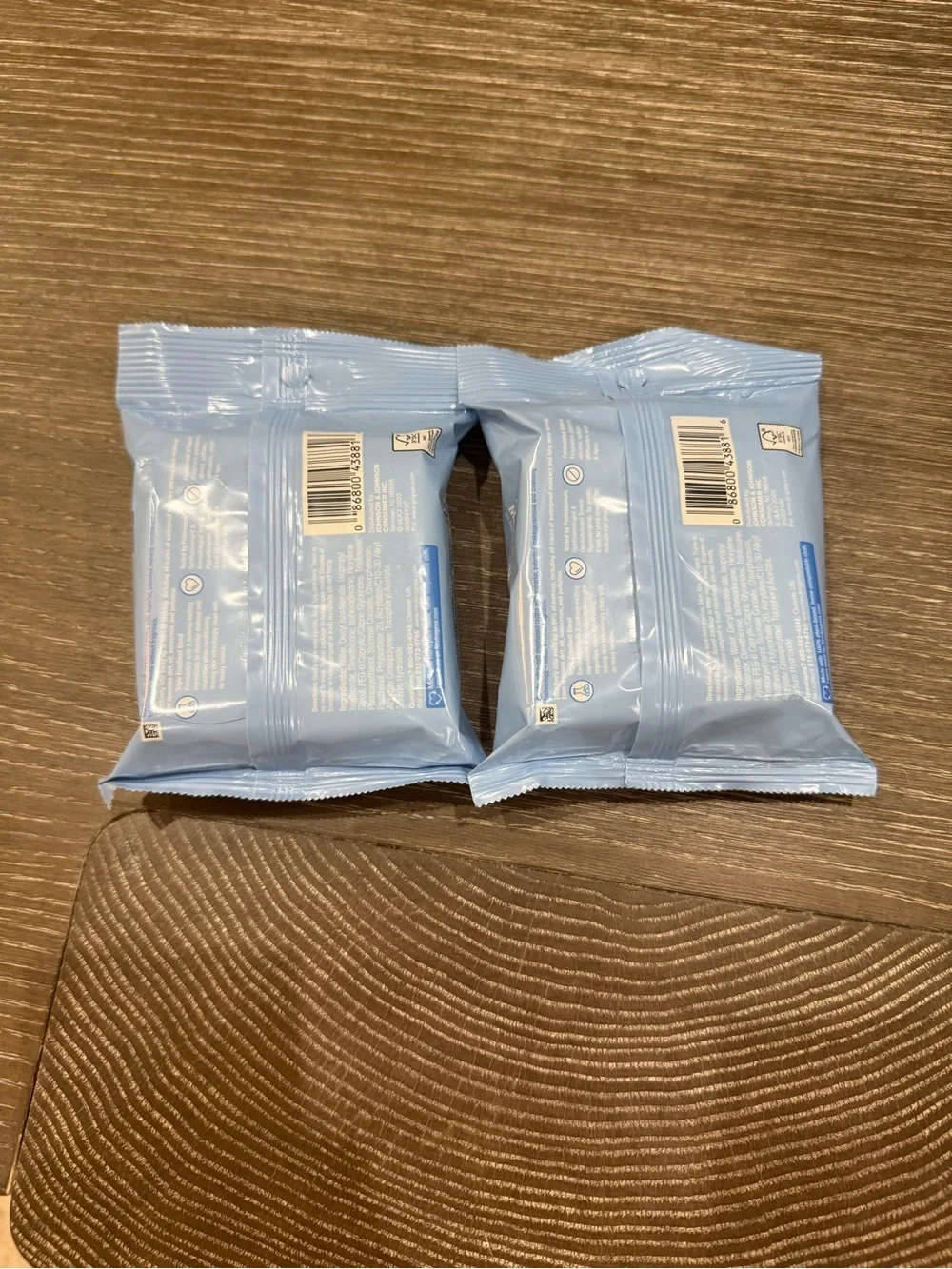 NWT Bundle of 2 Neutrogena Cleansing Fragrance Free Makeup Remover Face Wipes